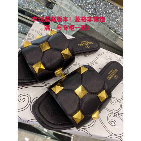 【Valentino】𝟐𝟎𝟐𝟏/𝐒𝐒 𝐧𝐞𝐰 The latest counter series, perfect details, very bright show series launched