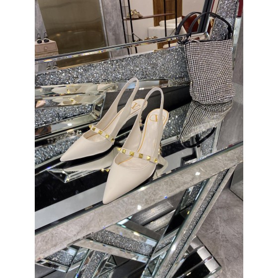 【Valentino】𝟐𝟎𝟐𝟏/𝐒𝐒 𝐧𝐞𝐰 The latest series of counter perfect details original matte open edge bead leather