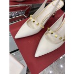 【Valentino】𝟐𝟎𝟐𝟏/𝐒𝐒 𝐧𝐞𝐰 The latest series of counter perfect details original matte open edge bead leather