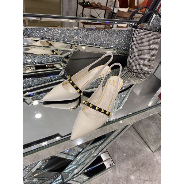 【Valentino】𝟐𝟎𝟐𝟏/𝐒𝐒 𝐧𝐞𝐰 The latest series of counter perfect details original matte open edge bead leather