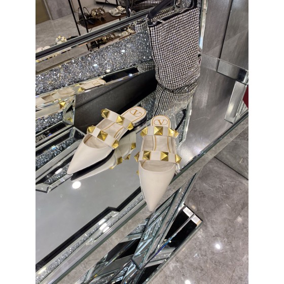 【Valentino】𝟐𝟎𝟐𝟏/𝐒𝐒 𝐧𝐞𝐰 The latest series of counter perfect details original matte open edge bead leather