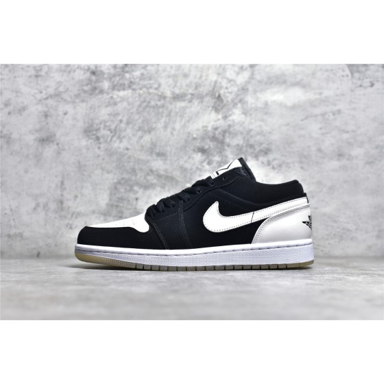Air Jordan AJ1 low top black and white