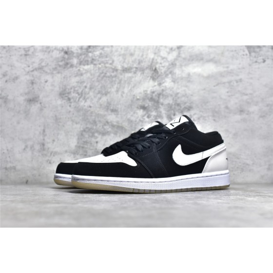 Air Jordan AJ1 low top black and white