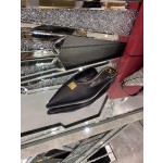 【Valentino】𝟐𝟎𝟐𝟏/𝐒𝐒 𝐧𝐞𝐰 The latest series of counter perfect details original matte open edge bead leather