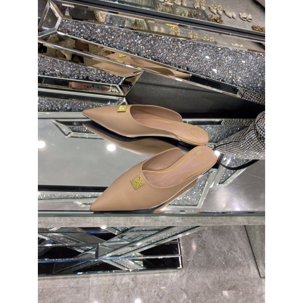 【Valentino】𝟐𝟎𝟐𝟏/𝐒𝐒 𝐧𝐞𝐰 The latest series of counter perfect details original matte open edge bead leather