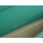 𝗖𝗛𝗔𝗡𝗘𝗟✦𝟮𝟯𝗖 Metal Ball Phone Bag Light Green 🍃