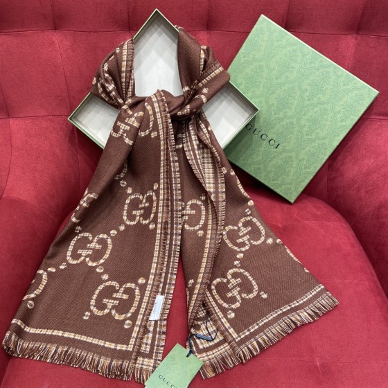 GUCCI Double-sided three-dimensional jacquard scarf 100% wool