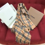 Burberry classic fringed reversible cashmere shawl 100% cashmere