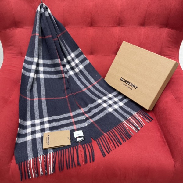Burberry Classic Check Scarf