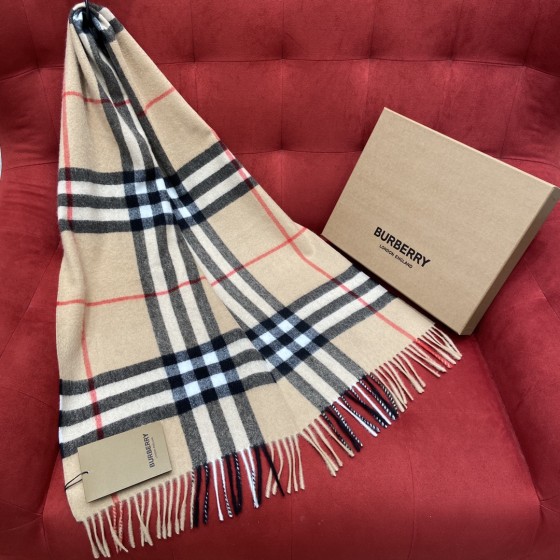 Burberry Classic Check Scarf