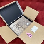 𝐋𝐎𝐄𝐖𝐄 Two-tone checkerboard scarf 90% wool 10% cashmere