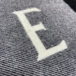 𝐋𝐎𝐄𝐖𝐄 Preppy Scarf_Same style 90% wool 10% cashmere