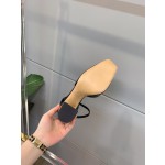 【Valentino】𝟐𝟎𝟐𝟏/𝐒𝐒 𝐧𝐞𝐰 VALENTINO 2022ss spring-summer new big studded high heelss still the classic studded collection