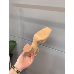 【Valentino】𝟐𝟎𝟐𝟏/𝐒𝐒 𝐧𝐞𝐰 VALENTINO 2022ss spring-summer new big studded high heelss still the classic studded collection