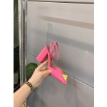 【Valentino】𝟐𝟎𝟐𝟏/𝐒𝐒 𝐧𝐞𝐰 VALENTINO 2022ss spring-summer new big studded high heelss still the classic studded collection