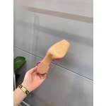 【Valentino】𝟐𝟎𝟐𝟏/𝐒𝐒 𝐧𝐞𝐰 VALENTINO 2022ss spring-summer new big studded high heelss still the classic studded collection