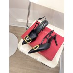 【Valentino】𝟐𝟎𝟐𝟏/𝐒𝐒 𝐧𝐞𝐰 Valentino 2022 spring and summer new large V diamond buckle high heels on the new