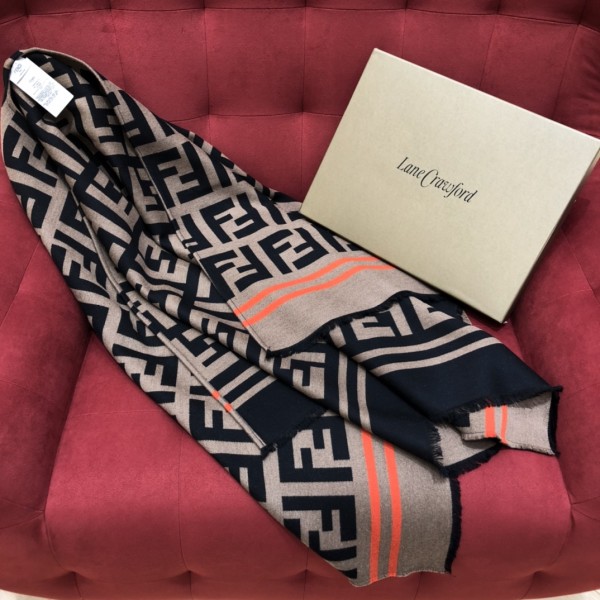 𝐅𝐞𝐧𝐝𝐢 FF elements 95% wool 5% silk