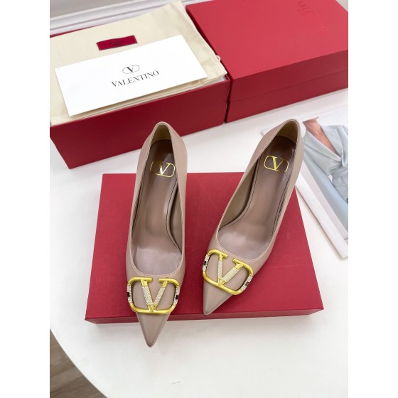 【Valentino】𝟐𝟎𝟐𝟏/𝐒𝐒 𝐧𝐞𝐰 Valentino 2022 spring and summer new large V diamond buckle high heels on the new