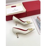 【Valentino】𝟐𝟎𝟐𝟏/𝐒𝐒 𝐧𝐞𝐰 Valentino 2022 spring and summer new large V diamond buckle high heels on the new