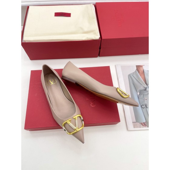 【Valentino】𝟐𝟎𝟐𝟏/𝐒𝐒 𝐧𝐞𝐰 Valentino 2022 spring and summer new large V diamond buckle high heels on the new