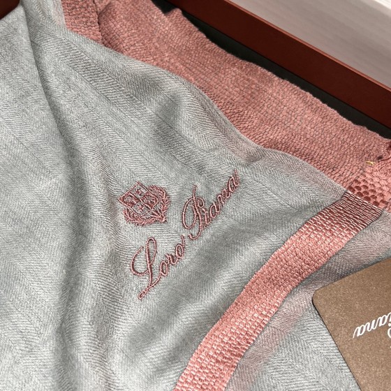 𝐋𝐨𝐫𝐨 𝐩𝐢𝐚𝐧𝐚 Ring Fleece Scarf "Forest" Linen Blue 100% Cashmere