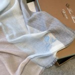 𝐋𝐨𝐫𝐨 𝐩𝐢𝐚𝐧𝐚 Ring fleece long scarf light blue 100% cashmere