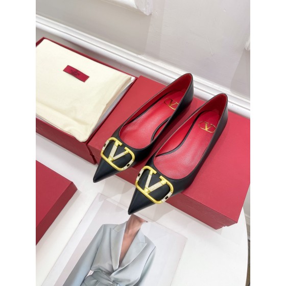 【Valentino】𝟐𝟎𝟐𝟏/𝐒𝐒 𝐧𝐞𝐰 Valentino 2022 spring and summer new large V diamond buckle high heels on the new