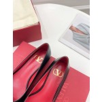 【Valentino】𝟐𝟎𝟐𝟏/𝐒𝐒 𝐧𝐞𝐰 Valentino 2022 spring and summer new large V diamond buckle high heels on the new