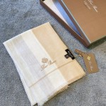 𝐋𝐨𝐫𝐨 𝐩𝐢𝐚𝐧𝐚 ring velvet scarf champagne 100% cashmere