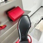 【Valentino】𝟐𝟎𝟐𝟏/𝐒𝐒 𝐧𝐞𝐰 Valentino Early Spring Collection Lace-up Sandals