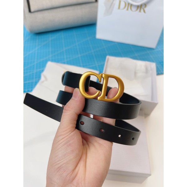 "DIOR" belt