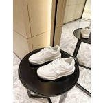 【Valentino】𝟐𝟎𝟐𝟏/𝐒𝐒 𝐧𝐞𝐰 Valentino 2021 fall and winter new one stud sneakers couples on the new