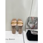 【Valentino】𝟐𝟎𝟐𝟏/𝐒𝐒 𝐧𝐞𝐰  Valentino 2022 / fw spring and summer new women's slippers