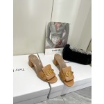 【Valentino】𝟐𝟎𝟐𝟏/𝐒𝐒 𝐧𝐞𝐰  Valentino 2022 / fw spring and summer new women's slippers