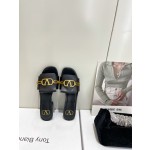 【Valentino】𝟐𝟎𝟐𝟏/𝐒𝐒 𝐧𝐞𝐰  Valentino 2022 / fw spring and summer new women's slippers