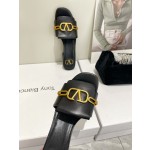 【Valentino】𝟐𝟎𝟐𝟏/𝐒𝐒 𝐧𝐞𝐰  Valentino 2022 / fw spring and summer new women's slippers