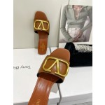 【Valentino】𝟐𝟎𝟐𝟏/𝐒𝐒 𝐧𝐞𝐰  Valentino 2022 / fw spring and summer new women's slippers