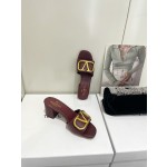 【Valentino】𝟐𝟎𝟐𝟏/𝐒𝐒 𝐧𝐞𝐰  Valentino 2022 / fw spring and summer new women's slippers