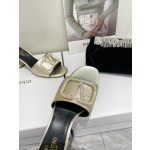 【Valentino】𝟐𝟎𝟐𝟏/𝐒𝐒 𝐧𝐞𝐰  Valentino 2022 / fw spring and summer new women's slippers