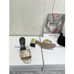 【Valentino】𝟐𝟎𝟐𝟏/𝐒𝐒 𝐧𝐞𝐰  Valentino 2022 / fw spring and summer new women's slippers