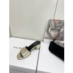 【Valentino】𝟐𝟎𝟐𝟏/𝐒𝐒 𝐧𝐞𝐰  Valentino 2022 / fw spring and summer new women's slippers