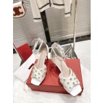 【Valentino】𝟐𝟎𝟐𝟏/𝐒𝐒 𝐧𝐞𝐰  Valentino fabric patent leather lining sheepskin sole cowhide