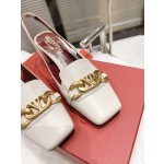 【Valentino】𝟐𝟎𝟐𝟏/𝐒𝐒 𝐧𝐞𝐰  Valentino fabric patent leather lining sheepskin sole cowhide