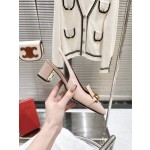 【Valentino】𝟐𝟎𝟐𝟏/𝐒𝐒 𝐧𝐞𝐰  Valentino fabric patent leather lining sheepskin sole cowhide