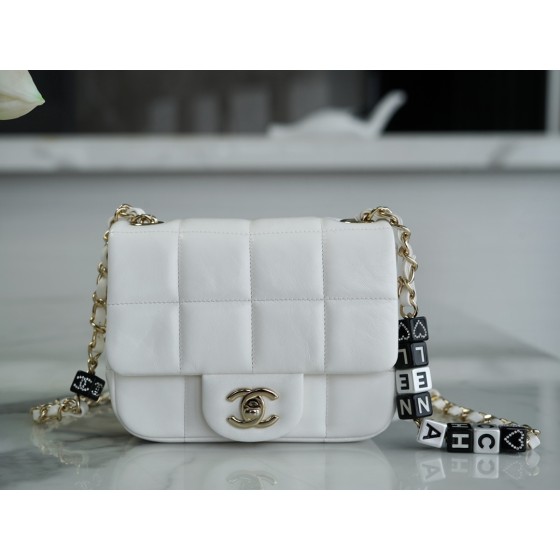 𝗖𝗛𝗔𝗡𝗘𝗟✦𝗖𝗹𝗮 𝘀𝘀𝗶𝗰 𝗙𝗹𝗮𝗽 Italy🇮 🇹 "Box" Original Lambskin 23𝑪 Early Spring Resort Collection Best Dice Square Fat White 🤍