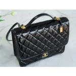 𝗖𝗛𝗔𝗡𝗘𝗟✦ Made of original tire cow patent leather 𝟮𝟮k Premium Handmade Workshop Patent Leather Shoulder Bag