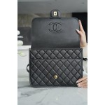 𝗖𝗛𝗔𝗡𝗘𝗟✦ France 🇫🇷 original [HAAS] fine grain calfskin 🐂𝟮𝟮𝟮k Premium Handmade Workshop Caviar Shoulder Bag