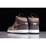 Air Jordan 1 Mid earthy brown