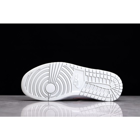 Air Jordan 1 Mid SE "Light Iron Ore" Mid Top Grey and White Pink